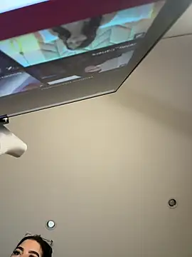 Kylie2211 online show from 02.26.25