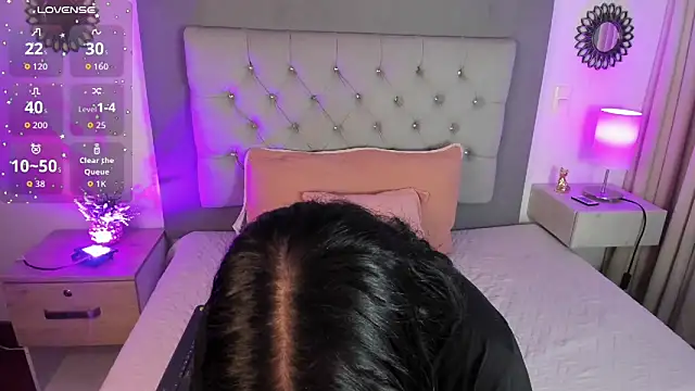 Kylie2211 online show from 09.15.25