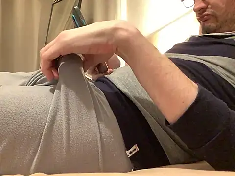 Snapshot of Hebrewhammers42 chatting on 02.20.26 Hebrewhammers42 online show from 02.20.26