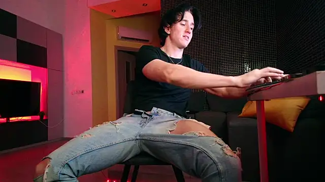 Snapshot of ChristianLevine_ chatting on 07.05.26 ChristianLevine online show from 07.05.26