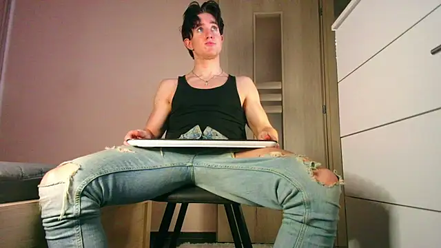 Snapshot of ChristianLevine_ chatting on 07.08.26 ChristianLevine online show from 07.08.26