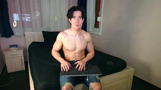 Snapshot of ChristianLevine_ chatting on 07.22.26 ChristianLevine online show from 07.22.26