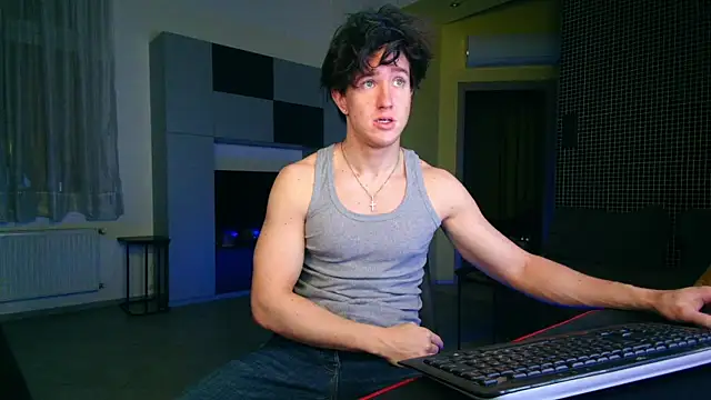 Snapshot of ChristianLevine_ chatting on 07.24.26 ChristianLevine online show from 07.24.26