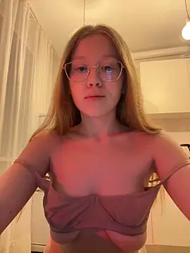 Eva Weyne online show from 02.28.25