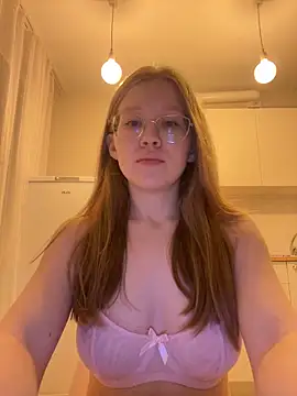 Eva Weyne online show from 10.14.25