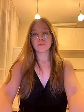 Eva Weyne online show from 10.30.25