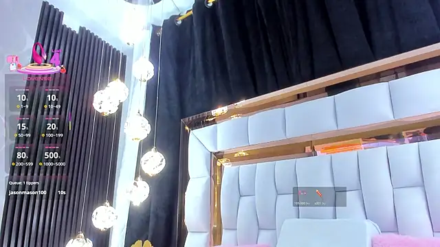 SarayRoyse online show from 11.25.25