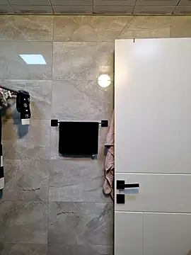 Snapshot of Esmertarcinim chatting on 12.17.24 Esmertarcinim online show from 12.17.24