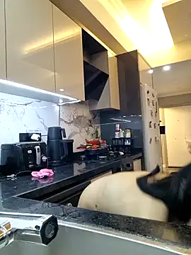 Snapshot of Esmertarcinim chatting on 01.25.25 Esmertarcinim online show from 01.25.25