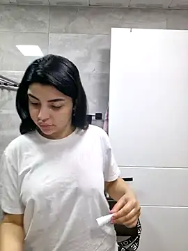 Snapshot of Esmertarcinim chatting on 01.27.25 Esmertarcinim online show from 01.27.25