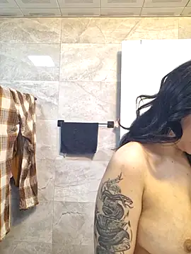 Snapshot of Esmertarcinim chatting on 02.18.25 Esmertarcinim online show from 02.18.25