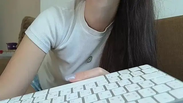 Snapshot of Mr-and-Mrs-Smith chatting on 01.18.26 Mr-and-Mrs-Smith online show from 01.18.26