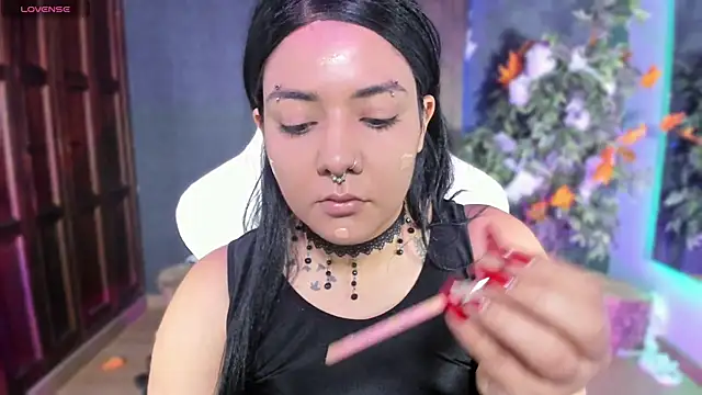 Evelynn online show from 10.28.25