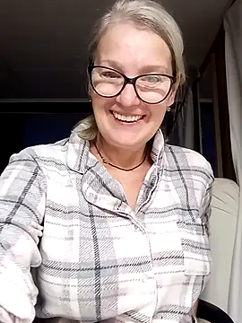 irinamaux online show from 10.25.25