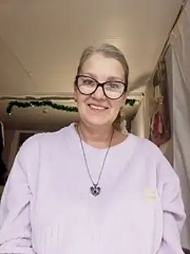 irinamaux online show from 11.29.25