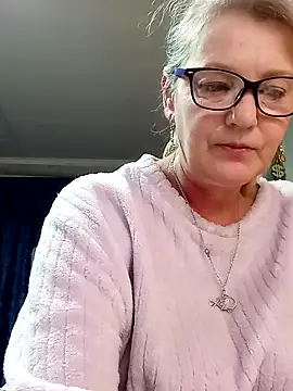 Snapshot of irinamaux chatting on 05.09.26 irinamaux online show from 05.09.26