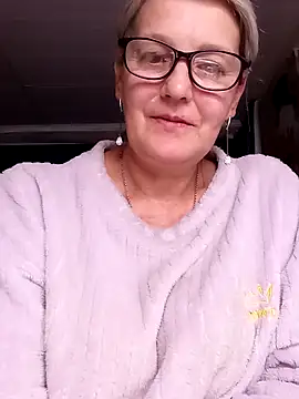 Snapshot of irinamaux chatting on 06.16.26 irinamaux online show from 06.16.26
