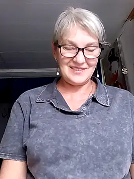 Snapshot of irinamaux chatting on 06.30.26 irinamaux online show from 06.30.26