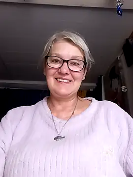 Snapshot of irinamaux chatting on 07.07.26 irinamaux online show from 07.07.26