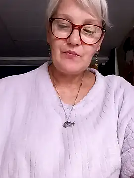 Snapshot of irinamaux chatting on 07.21.26 irinamaux online show from 07.21.26