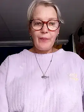 Snapshot of irinamaux chatting on 07.22.26 irinamaux online show from 07.22.26