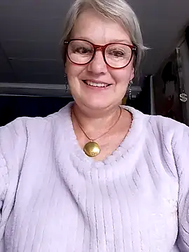 Snapshot of irinamaux chatting on 07.25.26 irinamaux online show from 07.25.26