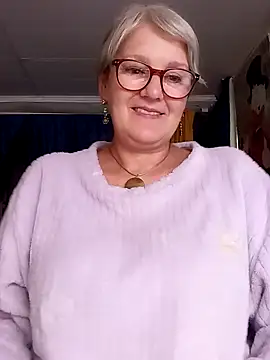 Snapshot of irinamaux chatting on 07.26.26 irinamaux online show from 07.26.26