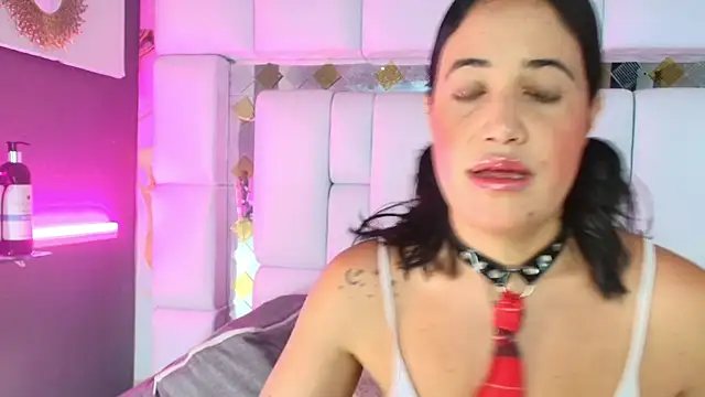 emily madrid online show from 11.15.25