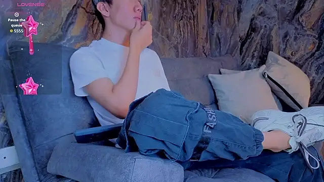 Levii Ackermann online show from 10.01.25