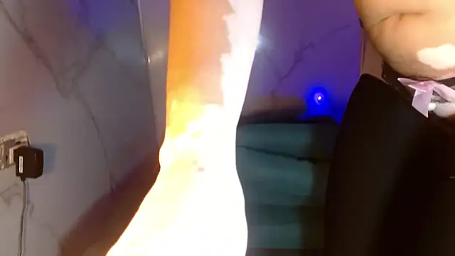 mollyguns online show from 12.13.25