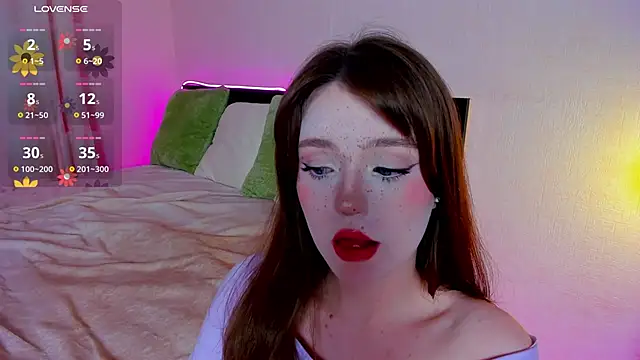 Snapshot of lexxxxxxi chatting on 11.13.25 lexxxxxxi online show from 11.13.25