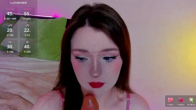 Snapshot of lexxxxxxi chatting on 11.27.25 lexxxxxxi online show from 11.27.25