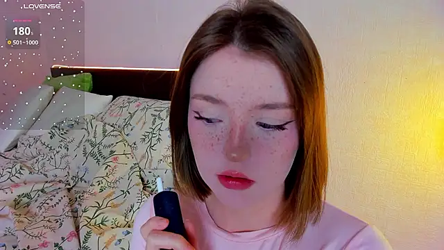 Snapshot of lexxxxxxi chatting on 02.19.26 lexxxxxxi online show from 02.19.26