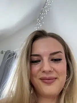 LexyGold online show from 09.17.25