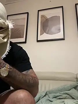 LexyGold online show from 10.04.25