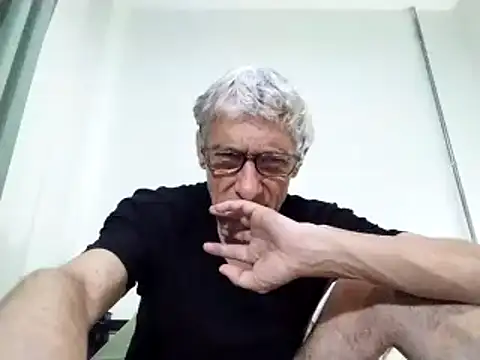 Snapshot of BIGUNCUTHARDCOCK chatting on 03.12.25 BIGUNCUTHARDCOCK online show from 03.12.25