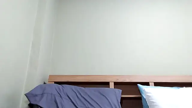 Snapshot of BIGUNCUTHARDCOCK chatting on 11.12.25 BIGUNCUTHARDCOCK online show from 11.12.25