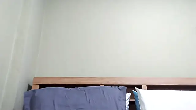 Snapshot of BIGUNCUTHARDCOCK chatting on 11.22.25 BIGUNCUTHARDCOCK online show from 11.22.25