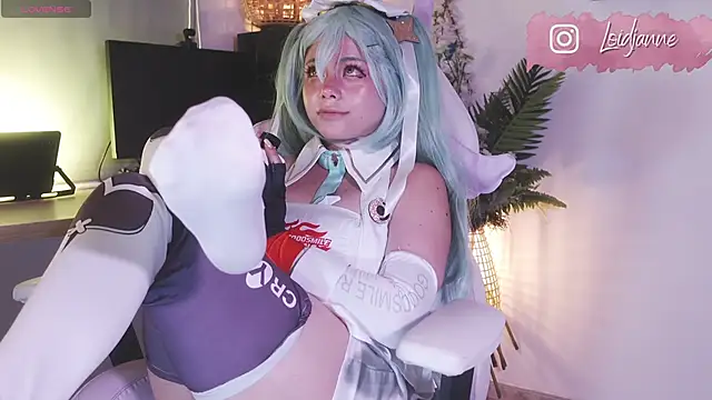 Snapshot of loIijanne chatting on 02.08.25 loIijanne online show from 02.08.25