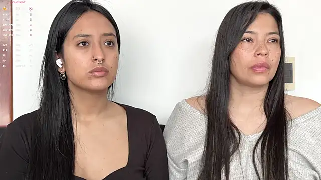 Snapshot of 2SummerLove1 chatting on 02.10.26 2SummerLove1 online show from 02.10.26