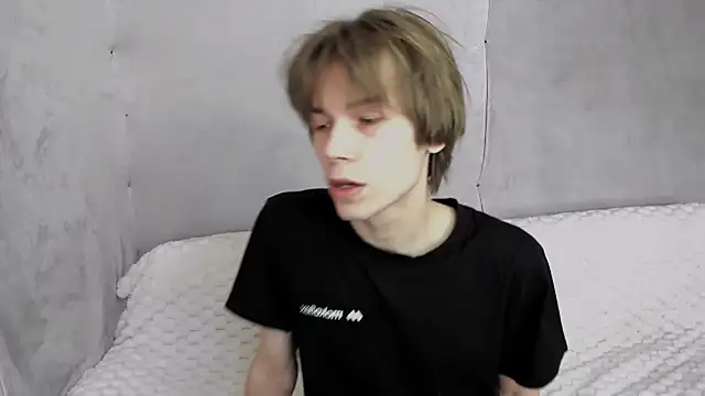 Snapshot of Makentoshi_ chatting on 09.15.25 Makentoshi online show from 09.15.25