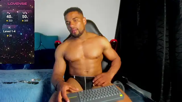 Snapshot of estebanlobo- chatting on 01.23.25 estebanlobo- online show from 01.23.25