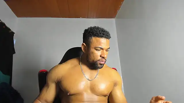 Snapshot of estebanlobo- chatting on 09.09.25 estebanlobo- online show from 09.09.25