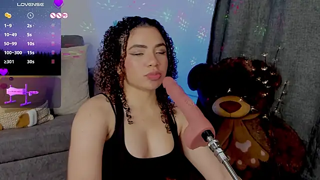 Snapshot of Queen_Deepthroat chatting on 12.10.24 Queen Deepthroat online show from 12.10.24