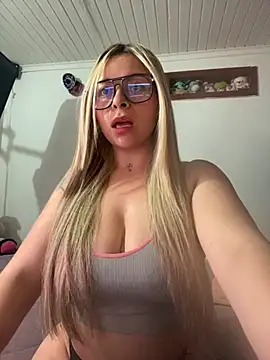 CristalGmez online show from 10.23.25