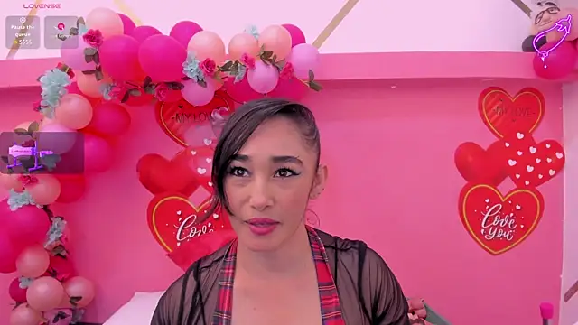 charlotte-11 online show from 09.11.25