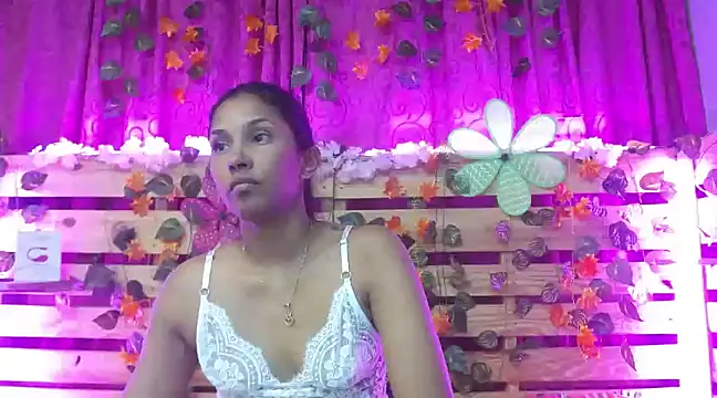Elsa Parisi online show from 12.20.24