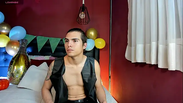  Tattoo Couple online show from 10.01.25