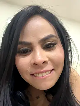 Snapshot of Julieta_Coopeer_ chatting on 09.19.25 Julieta Coopeer online show from 09.19.25