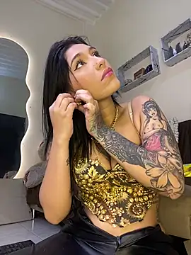 Snapshot of Sweetie_Arianna chatting on 02.16.25 Sweetie Arianna online show from 02.16.25